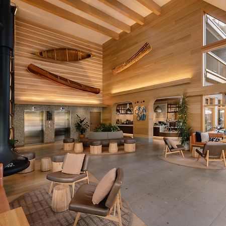 Hotel Canoe And Suites Банф Экстерьер фото