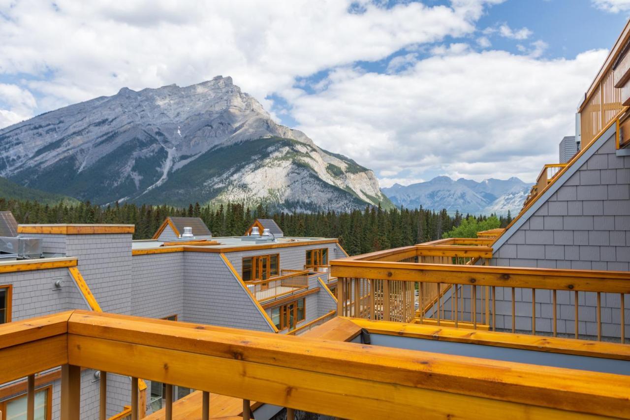 Hotel Canoe And Suites Банф Экстерьер фото
