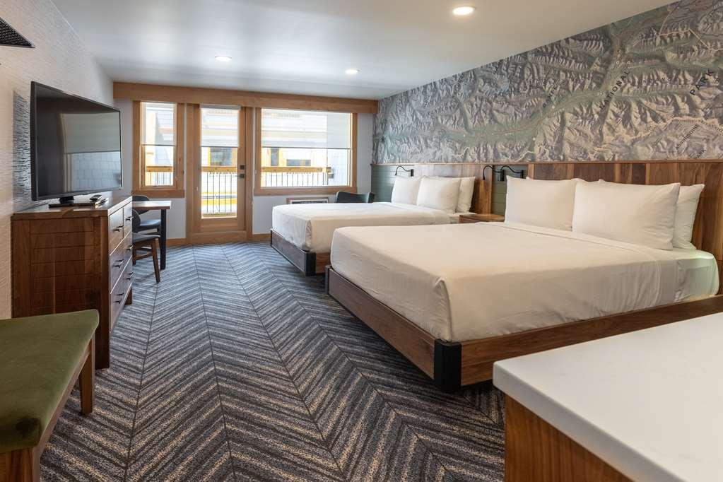 Hotel Canoe And Suites Банф Номер фото