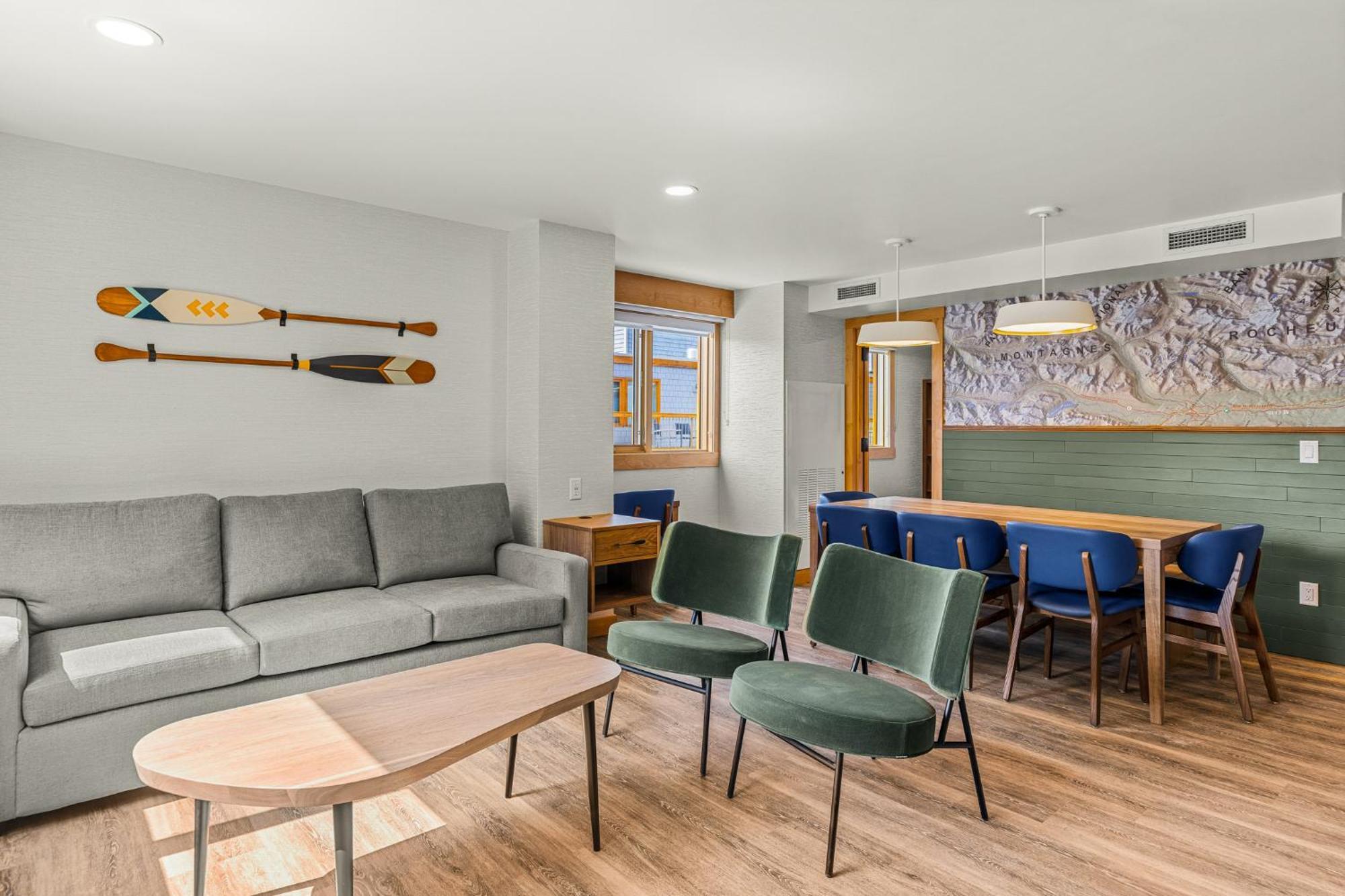 Hotel Canoe And Suites Банф Экстерьер фото