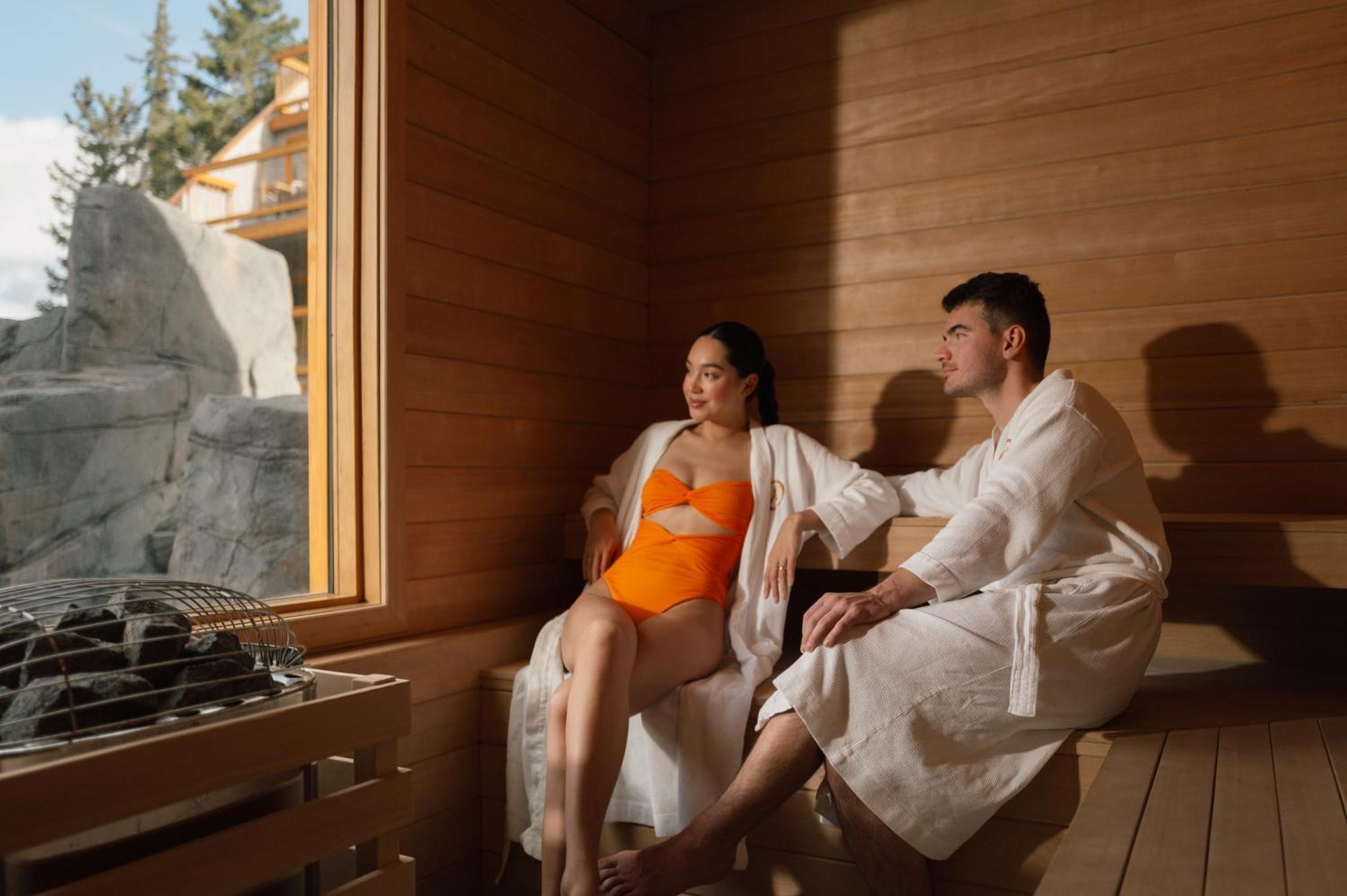 Hotel Canoe And Suites Банф Экстерьер фото